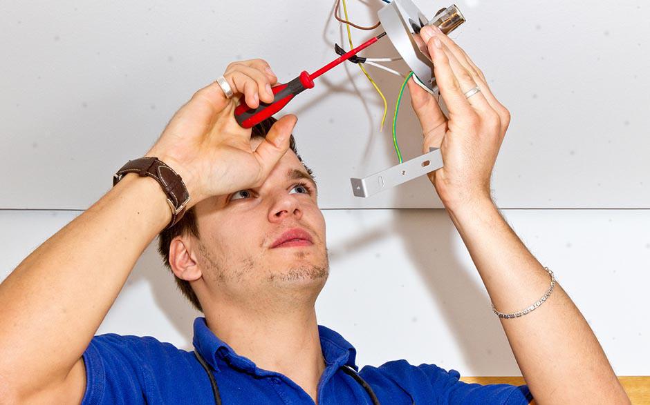 électricien installateur Menucourt